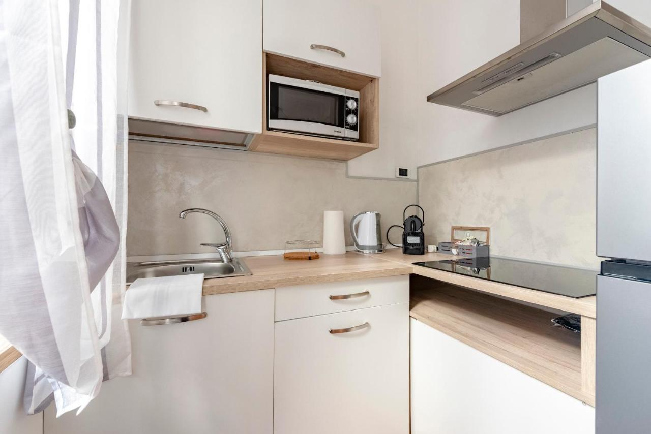 Mazzini 12 Very Central Apartment With Private Garage, Air Conditioning, Wifi, Just 50 Meters From The Beach 라팔로 외부 사진