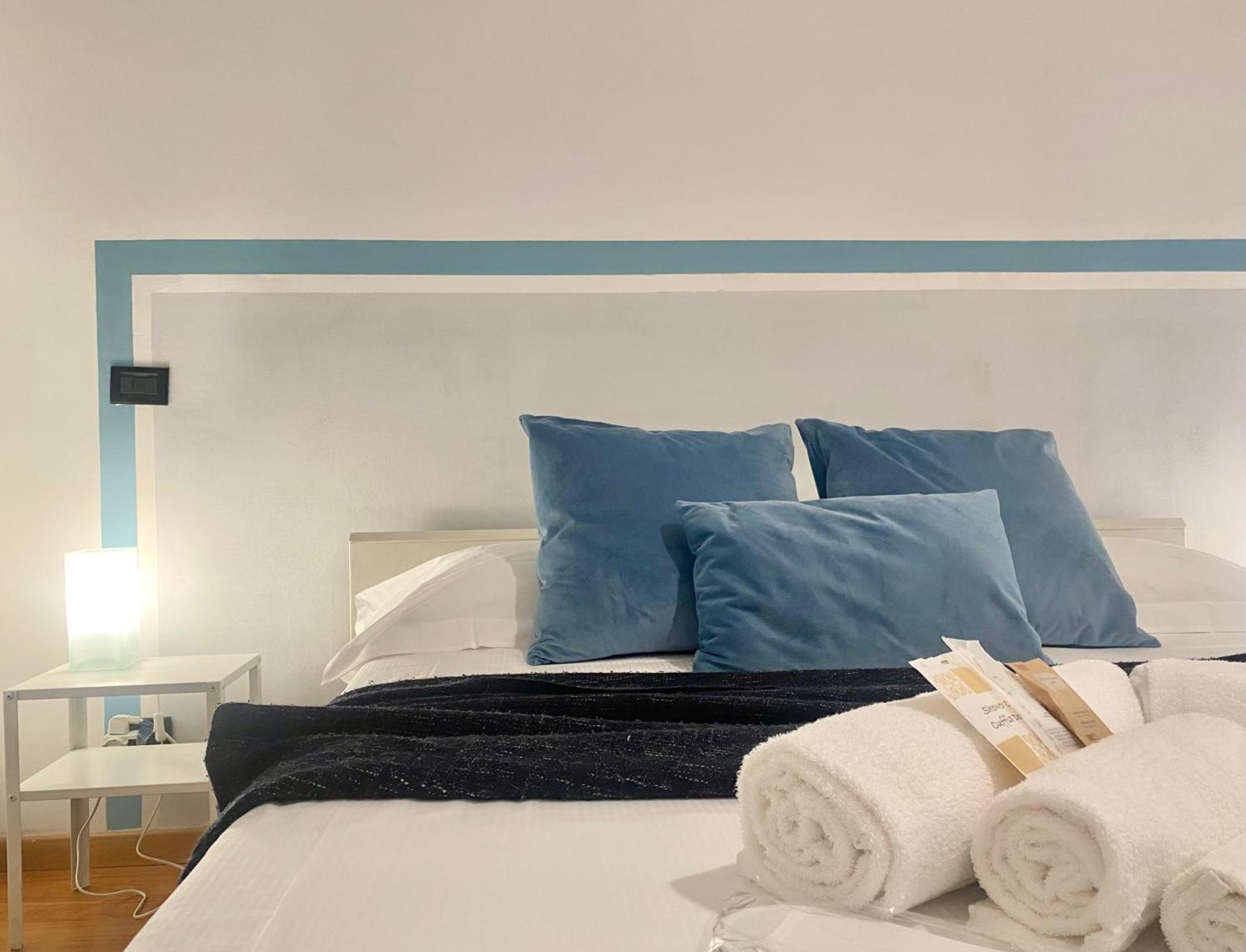 Mazzini 12 Very Central Apartment With Private Garage, Air Conditioning, Wifi, Just 50 Meters From The Beach 라팔로 외부 사진