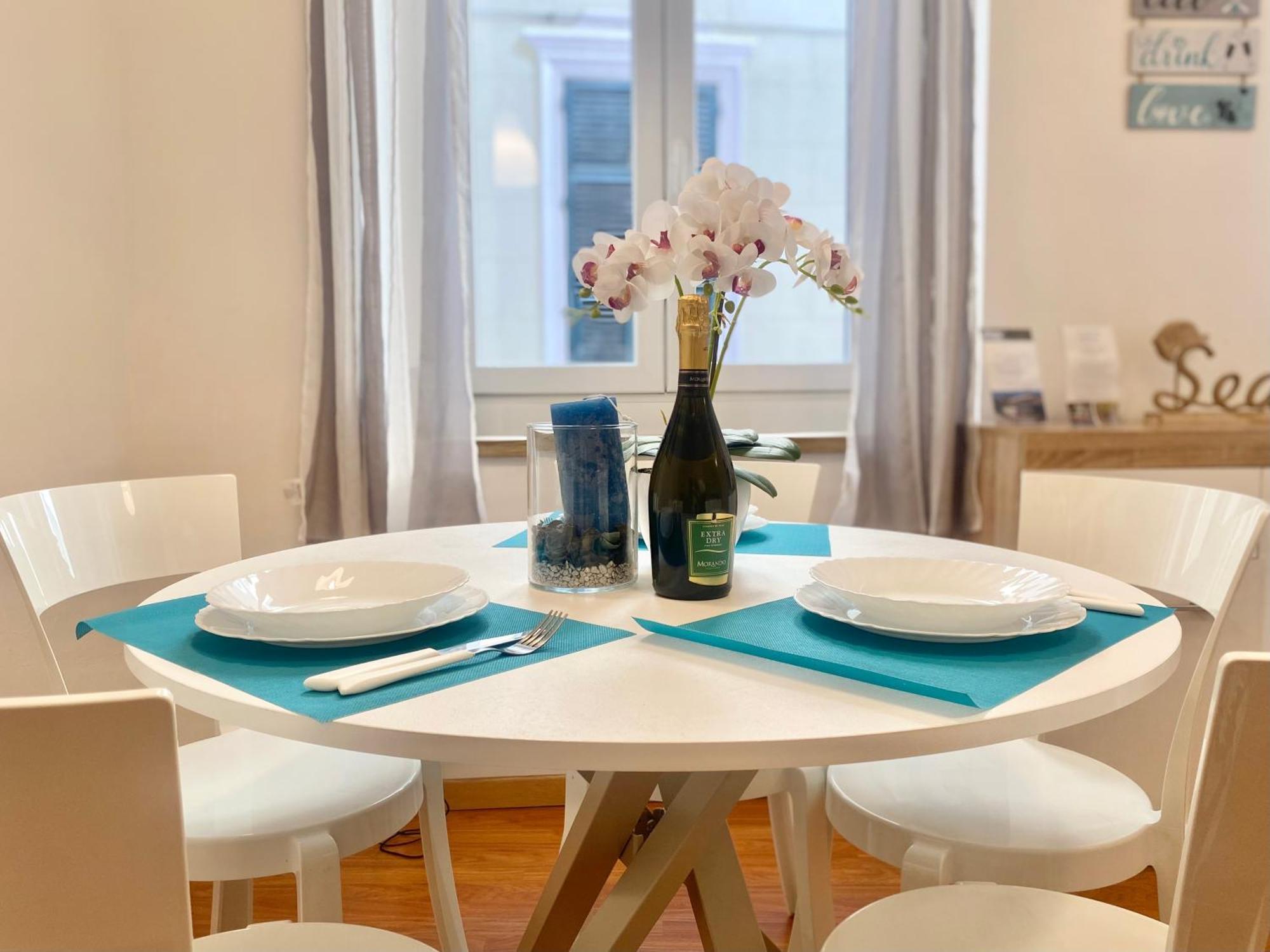 Mazzini 12 Very Central Apartment With Private Garage, Air Conditioning, Wifi, Just 50 Meters From The Beach 라팔로 외부 사진
