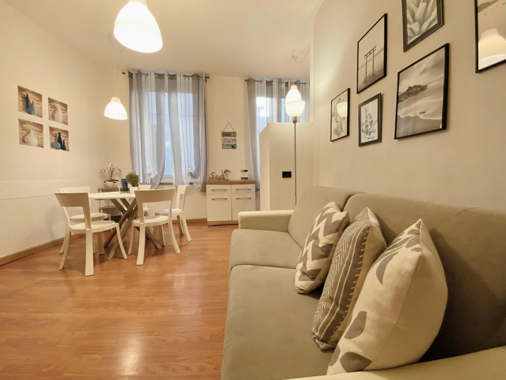 Mazzini 12 Very Central Apartment With Private Garage, Air Conditioning, Wifi, Just 50 Meters From The Beach 라팔로 외부 사진