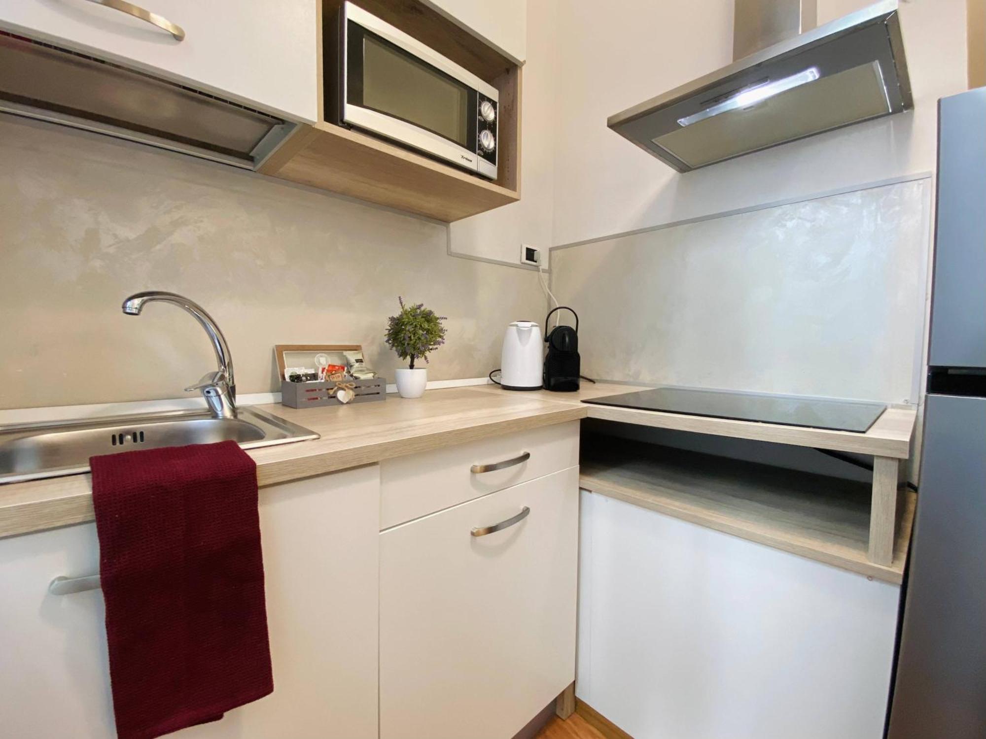 Mazzini 12 Very Central Apartment With Private Garage, Air Conditioning, Wifi, Just 50 Meters From The Beach 라팔로 외부 사진
